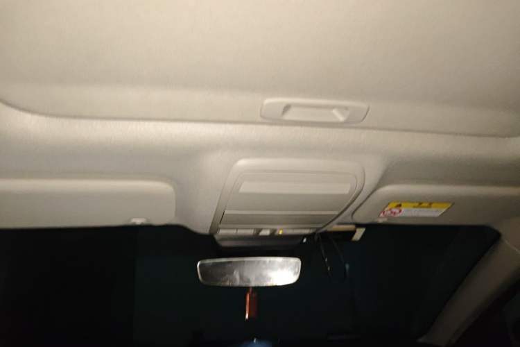 Used Mazda 3 Axela 2020 1.5L Automatic Luxury Version Headliner