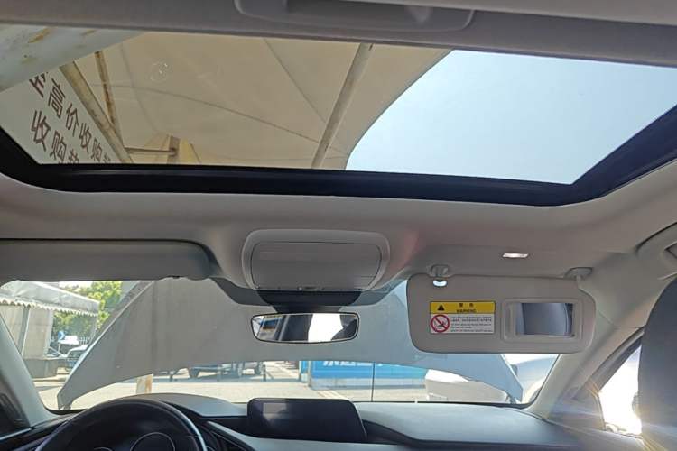 Used Mazda 3 Axela 2020 1.5L Automatic Luxury Version Headliner