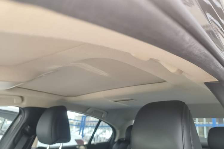Used Mazda 3 Axela 2020 2.0L Automatic Zhiya Edition Headliner