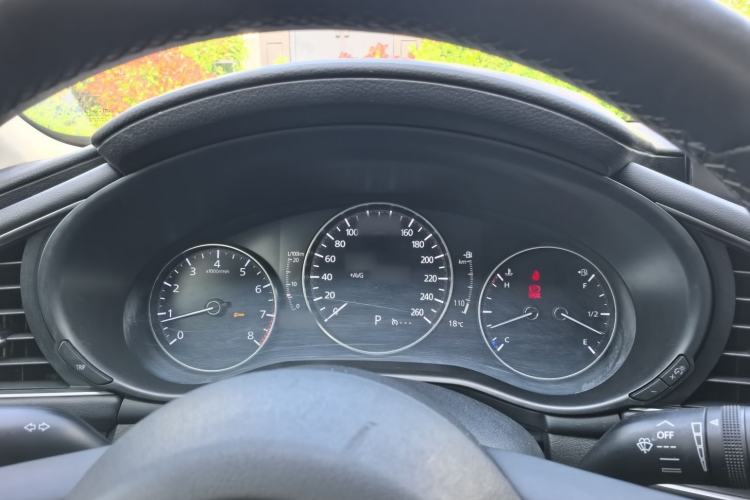 Used Mazda 3 Axela 2020 1.5L Automatic Luxury Version Instrument Cluster