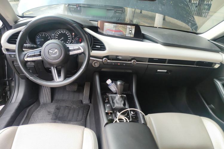 Used Mazda 3 Axela 2020 2.0L X Compression Ignition Prestige Version Interior 2
