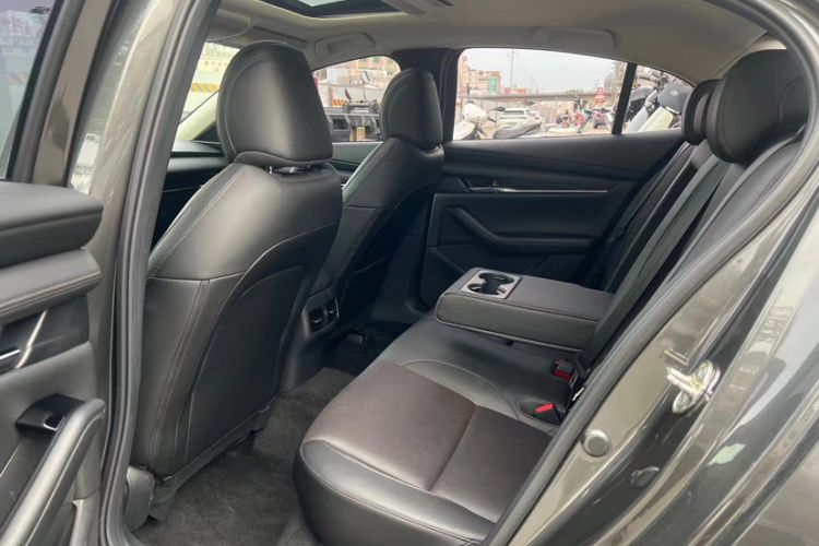 Used Mazda 3 Axela 2020 2.0L Automatic Zhiya Edition Interior 3