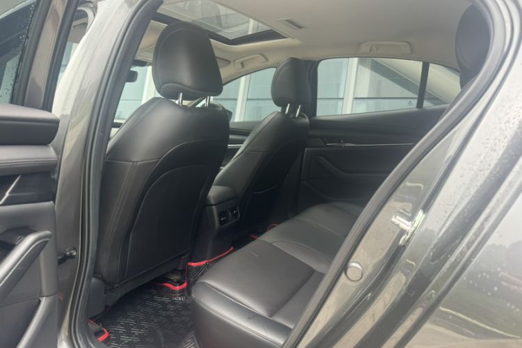 Used Mazda 3 Axela 2020 2.0L Automatic Zhiya Edition Interior 3