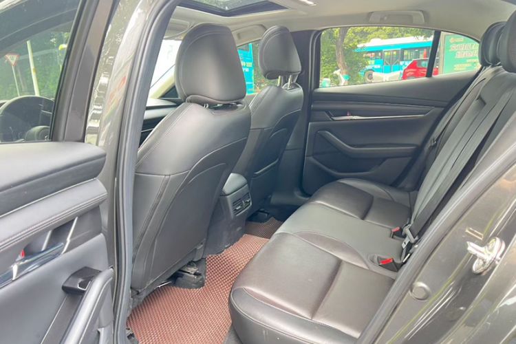 Used Mazda 3 Axela 2020 2.0L Automatic Zhiya Edition Interior 4