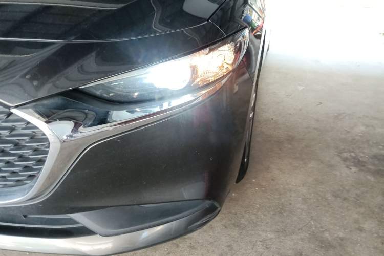 Used Mazda 3 Axela 2020 1.5L Automatic Luxury Version Left Front Headlight