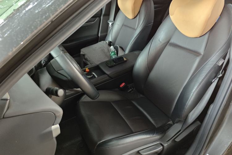 Used Mazda 3 Axela 2020 1.5L Automatic Luxury Version Left Front Seat
