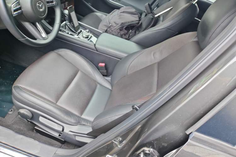 Used Mazda 3 Axela 2020 2.0L Automatic Zhiya Edition Left Front Seat