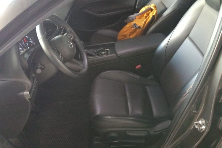 Used Mazda 3 Axela 2020 1.5L Automatic Luxury Version Left Front Seat