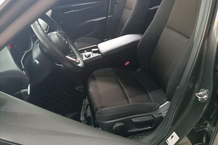 Used Mazda 3 Axela 2020 1.5L Automatic ZhiMei Edition Left Front Seat