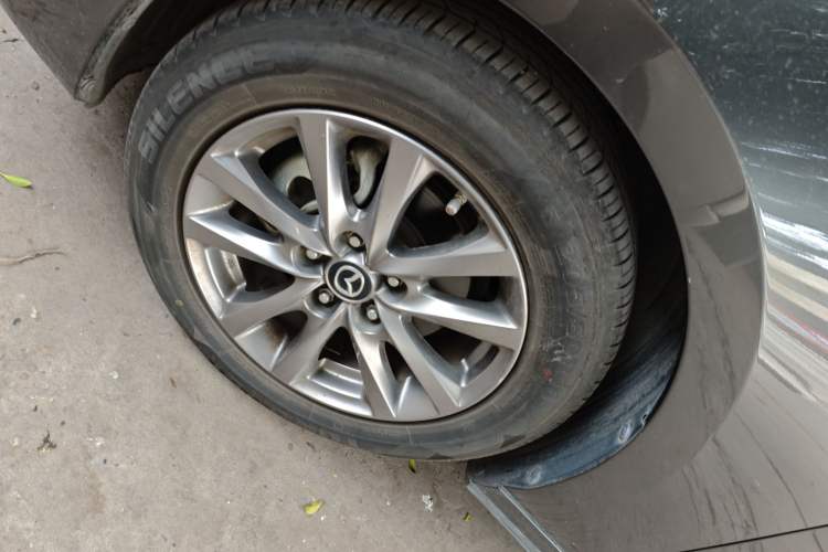 Used Mazda 3 Axela 2020 1.5L Automatic Luxury Version Left Front Wheel Hub