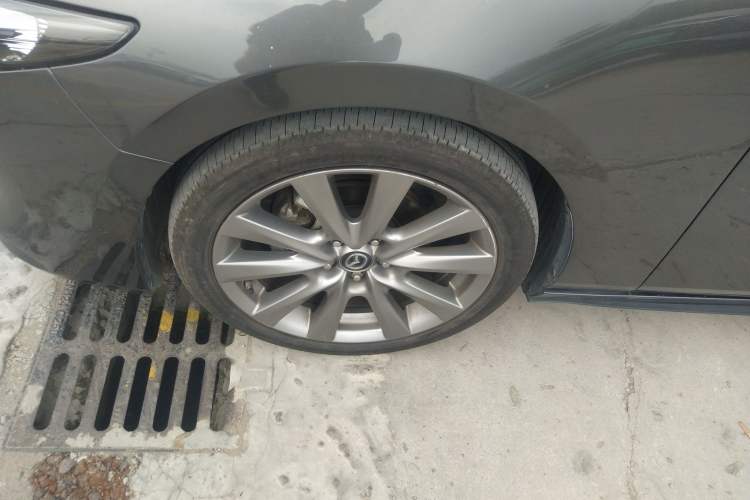 Used Mazda 3 Axela 2020 2.0L Automatic Zhiya Edition Left Front Wheel Hub