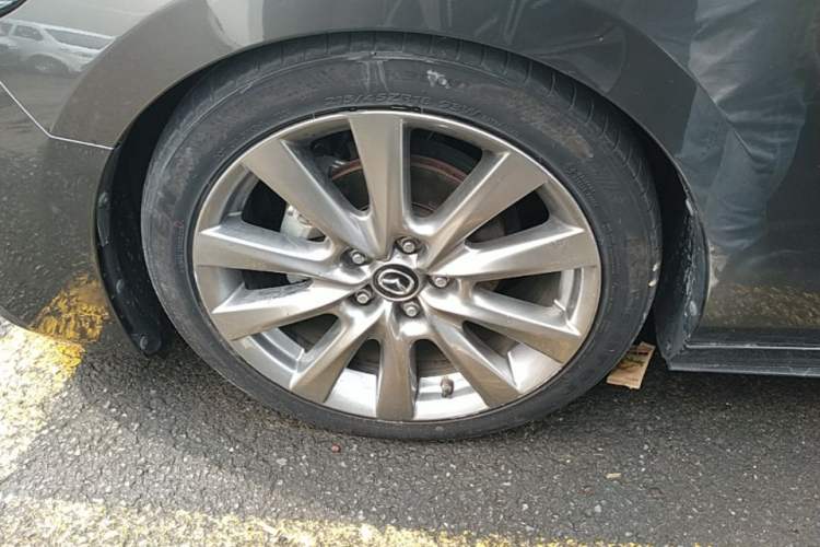 Used Mazda 3 Axela 2020 2.0L Automatic Zhiya Edition Left Front Wheel Hub