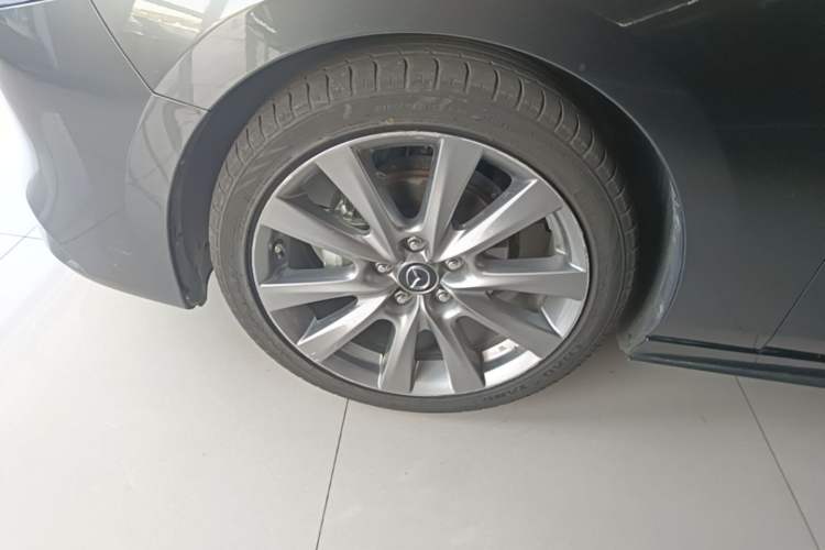 Used Mazda 3 Axela 2020 2.0L Automatic Zhiya Edition Left Front Wheel Hub