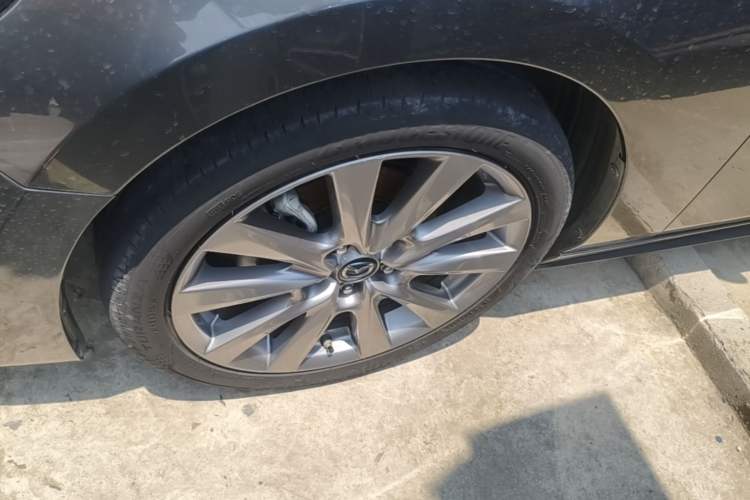 Used Mazda 3 Axela 2020 2.0L Automatic Zhiya Edition Left Front Wheel Hub