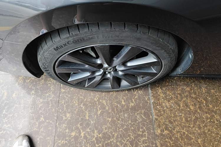 Used Mazda 3 Axela 2020 2.0L Automatic Luxury Version Left Front Wheel Hub