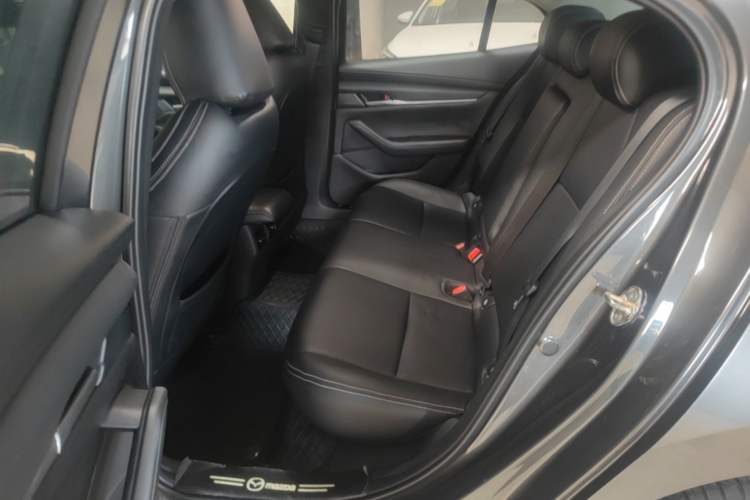 Used Mazda 3 Axela 2020 1.5L Automatic ZhiMei Edition Left Rear Seat