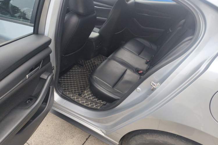 Used Mazda 3 Axela 2020 1.5L Manual ZhiMei Edition Left Rear Seat