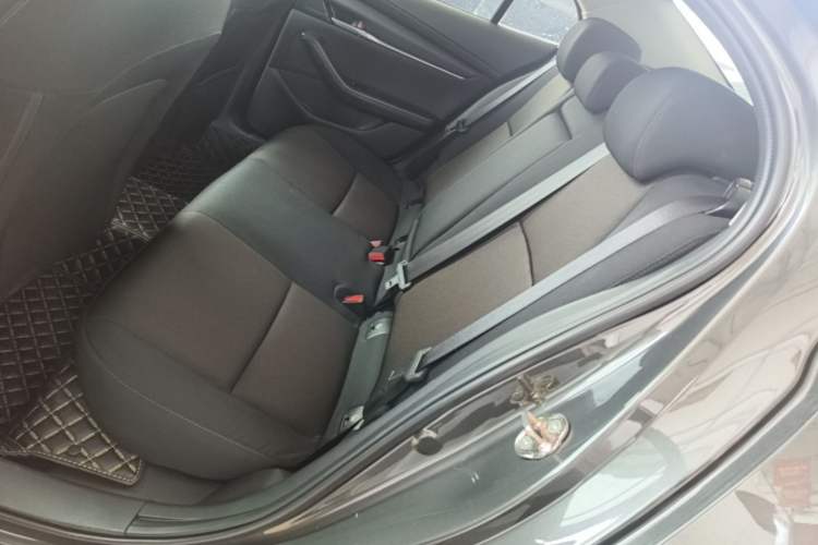 Used Mazda 3 Axela 2020 1.5L Automatic ZhiMei Edition Left Rear Seat