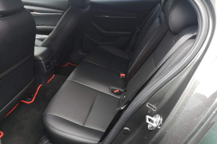 Used Mazda 3 Axela 2020 1.5L Automatic ZhiMei Edition Left Rear Seat