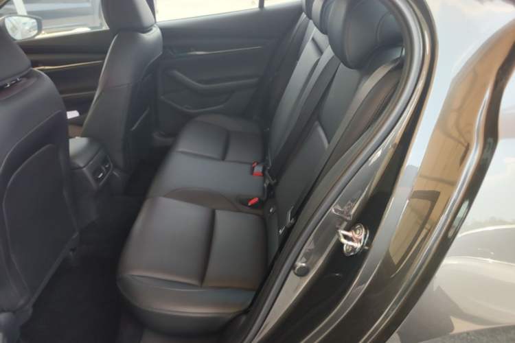 Used Mazda 3 Axela 2020 1.5L Automatic Luxury Version Left Rear Seat
