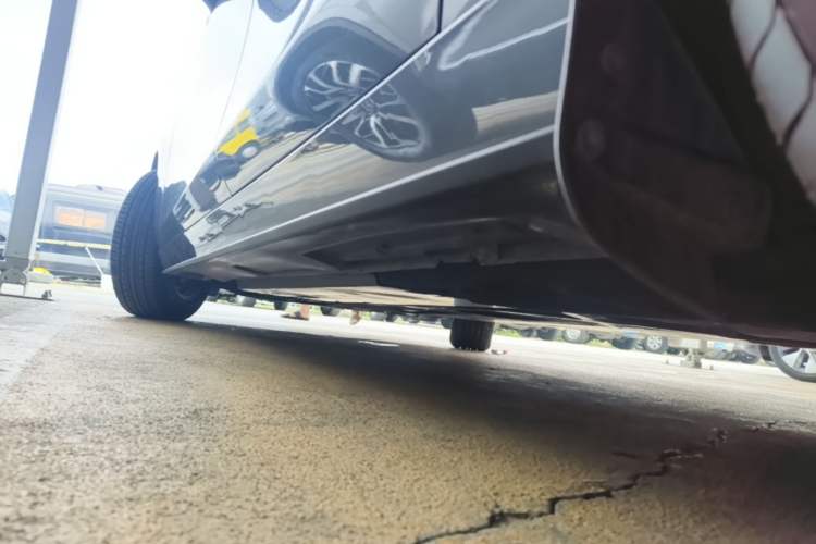 Used Mazda 3 Axela 2020 1.5L Automatic ZhiMei Edition Left Side Sill
