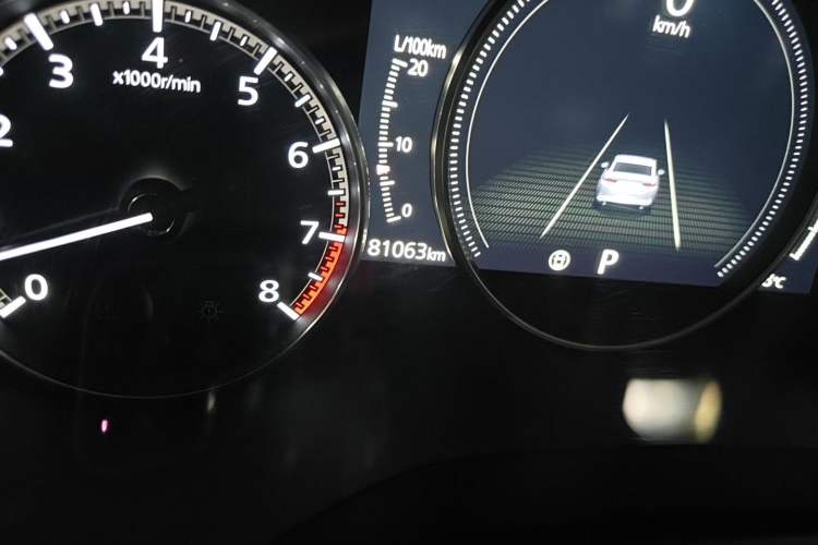 Used Mazda 3 Axela 2020 2.0L Automatic Zhiya Edition Odometer Close Up