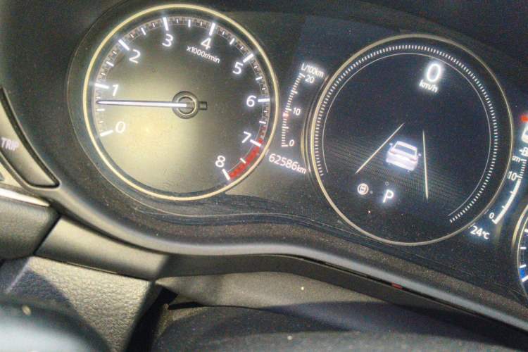 Used Mazda 3 Axela 2020 2.0L Automatic Zhiya Edition Odometer Close Up