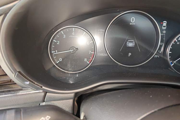 Used Mazda 3 Axela 2020 2.0L Automatic Zhiya Edition Odometer Close Up