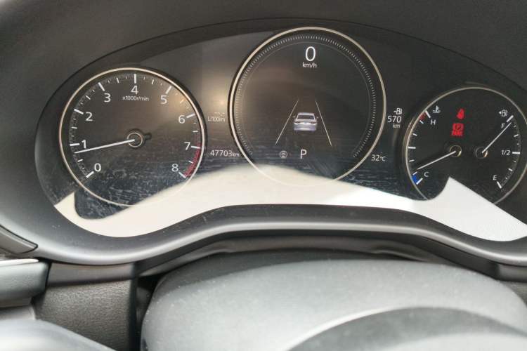 Used Mazda 3 Axela 2020 2.0L Automatic Zhiya Edition Odometer Close Up