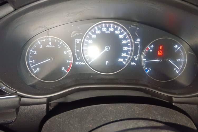 Used Mazda 3 Axela 2020 2.0L Automatic Zhiya Edition Odometer Close Up