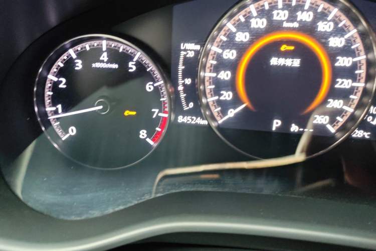 Used Mazda 3 Axela 2020 2.0L Automatic ZhiShang Edition Odometer Close Up