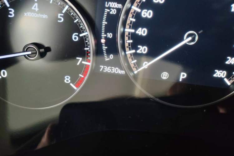 Used Mazda 3 Axela 2020 2.0L Automatic Zhiya Edition Odometer Close Up