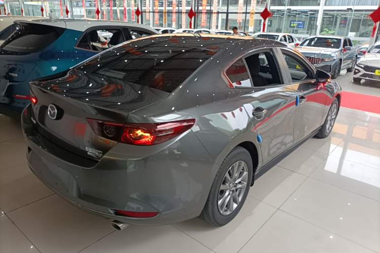Used Mazda 3 Axela 2020 1.5L Automatic ZhiMei Edition Rear Right 45 Deg