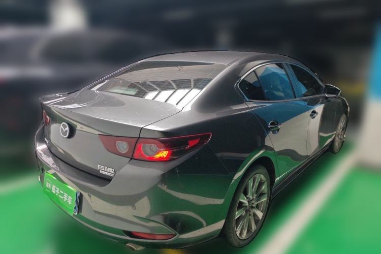 Used Mazda 3 Axela 2020 2.0L Automatic ZhiShang Edition Rear Right 45 Deg
