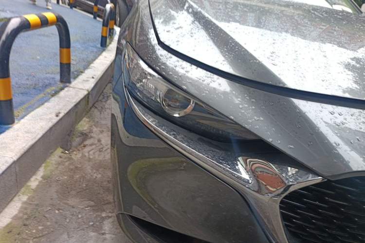 Used Mazda 3 Axela 2020 2.0L Automatic ZhiXuan Edition Right Front Headlight
