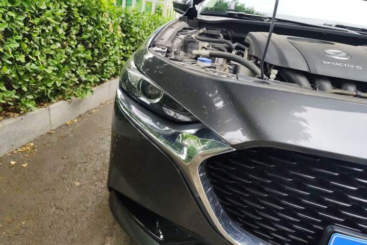 Used Mazda 3 Axela 2020 2.0L Automatic Zhiya Edition Right Front Headlight