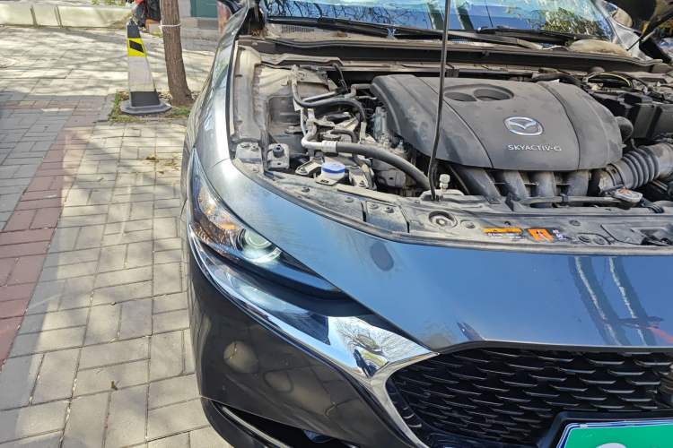 Used Mazda 3 Axela 2020 2.0L Automatic Zhiya Edition Right Front Headlight