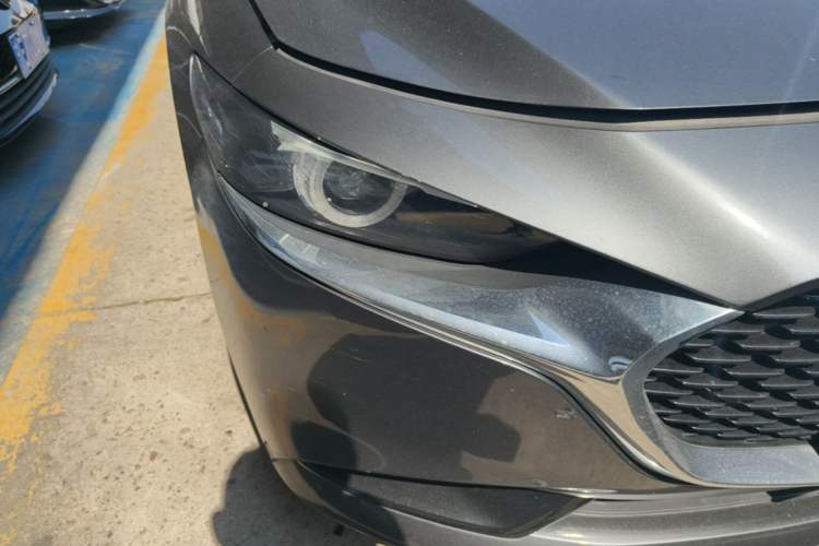 Used Mazda 3 Axela 2020 2.0L Automatic Zhiya Edition Right Front Headlight