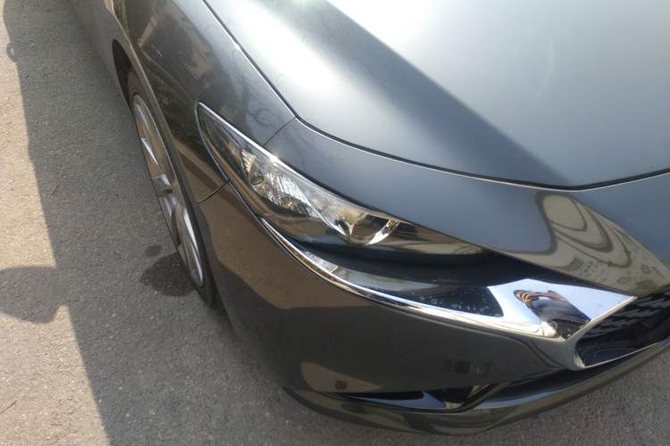 Used Mazda 3 Axela 2020 2.0L Automatic ZhiXuan Edition Right Front Headlight