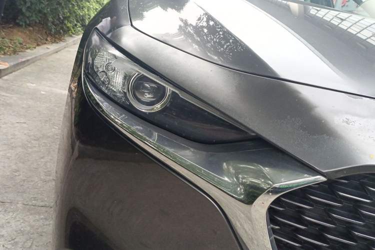 Used Mazda 3 Axela 2020 2.0L Automatic Zhiya Edition Right Front Headlight