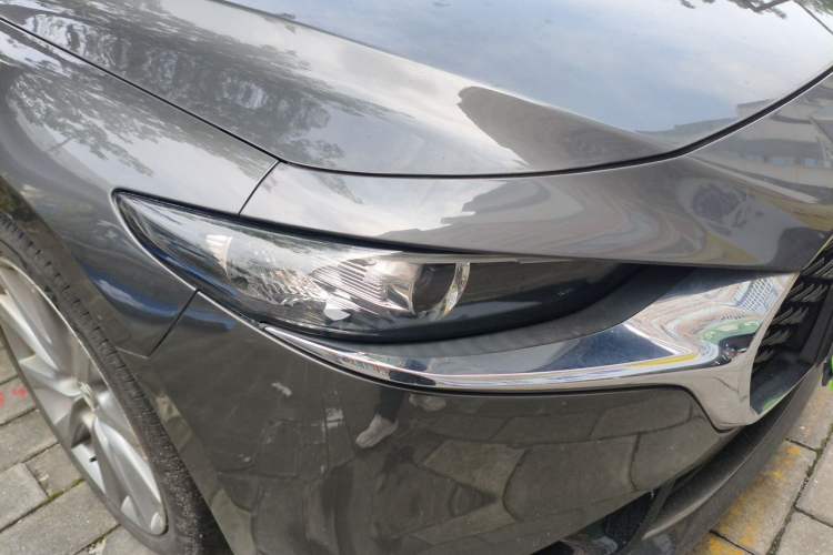 Used Mazda 3 Axela 2020 2.0L Automatic Zhiya Edition Right Front Headlight