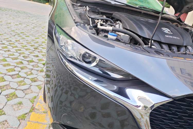 Used Mazda 3 Axela 2020 2.0L Automatic Zhiya Edition Right Front Headlight