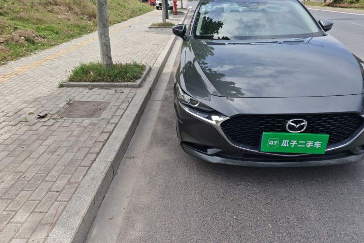 Used Mazda 3 Axela 2020 2.0L Automatic ZhiXuan Edition Right Front Headlight