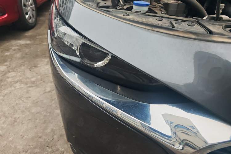 Used Mazda 3 Axela 2020 1.5L Automatic ZhiMei Edition Right Front Headlight