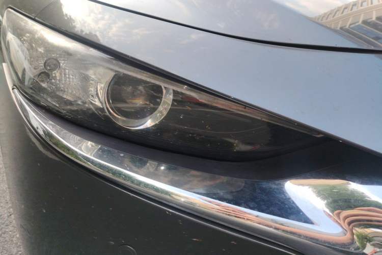 Used Mazda 3 Axela 2020 2.0L Automatic Zhiya Edition Right Front Headlight