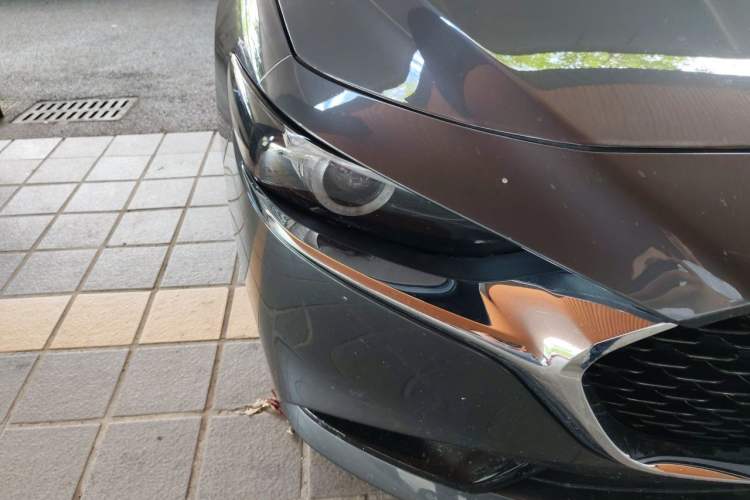 Used Mazda 3 Axela 2020 2.0L Automatic Zhiya Edition Right Front Headlight