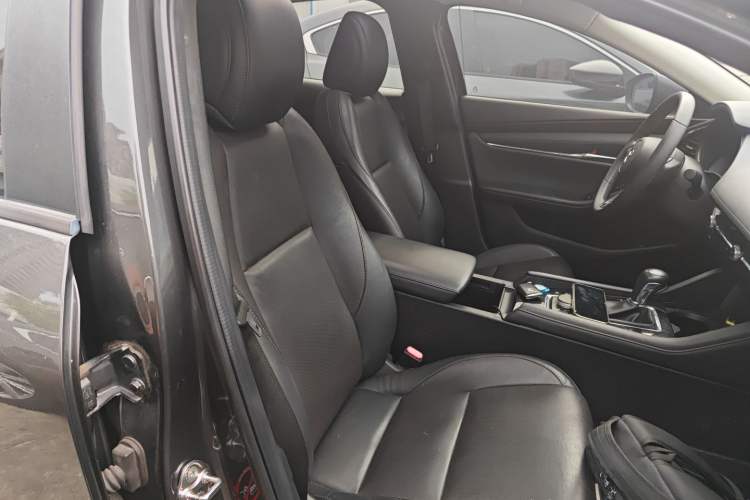Used Mazda 3 Axela 2020 2.0L Automatic Zhiya Edition Right Front Seat