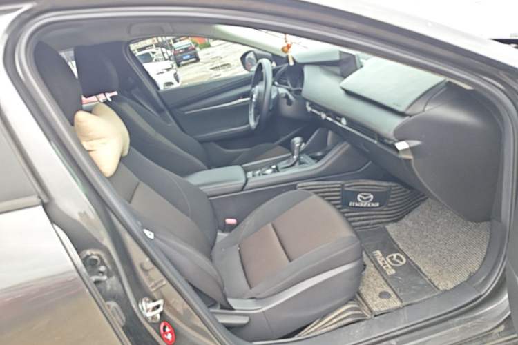 Used Mazda 3 Axela 2020 1.5L Automatic ZhiMei Edition Right Front Seat