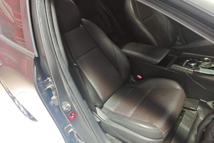 Used Mazda 3 Axela 2020 2.0L Automatic Zhiya Edition Right Front Seat
