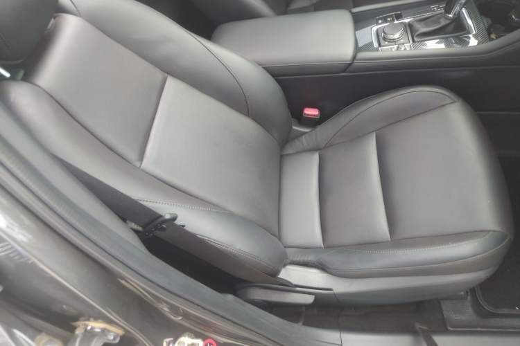 Used Mazda 3 Axela 2020 2.0L Automatic Zhiya Edition Right Front Seat